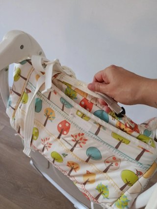 Trona bebé Joie - plegable y evolutiva