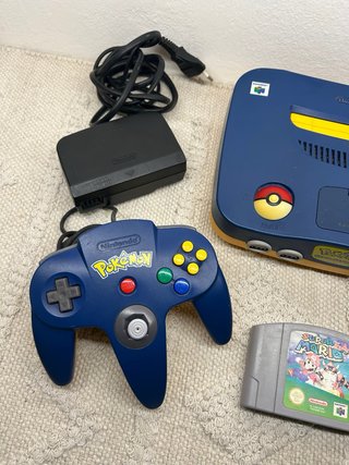 Nintendo 64 Pikachu Edition