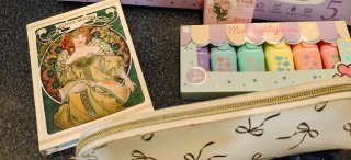 Set di articoli di cancelleria kawaii: penne, gomme, ecc.