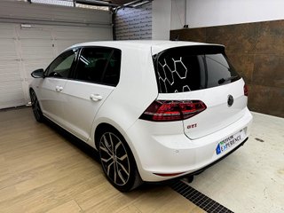 VOLKSWAGEN GOLF GTI PERFORMANCE DSG 2016