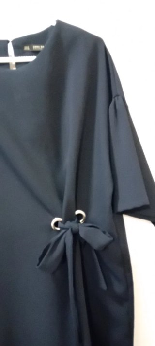 Vestido azul marino corto con lazo