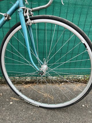 Bicicleta de carretera azul