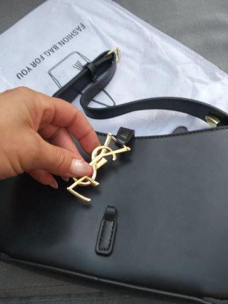 Borsa a spalla YSL nera con logo oro