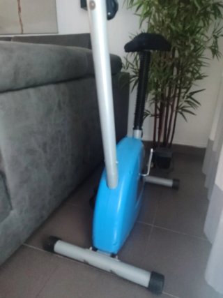 Bicicleta Estática Azul