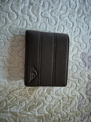 Cartera de hombre piel negra con logo