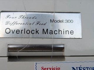 Máquina Overlock 4 hilos Modelo 300