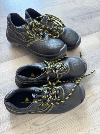 Zapatos de seguridad Delta Plus negros