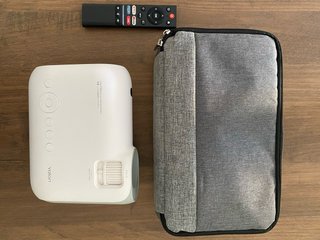 Proyector Yoton con mando y funda