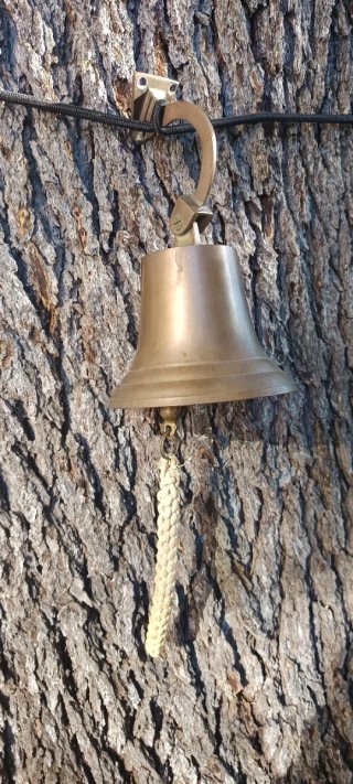 Campana Náutica Bronce con Soporte