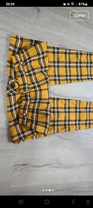 Pantalón cuadros Stradivarius Talla S