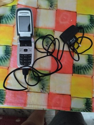 Móvil Siemens CF75 Plata