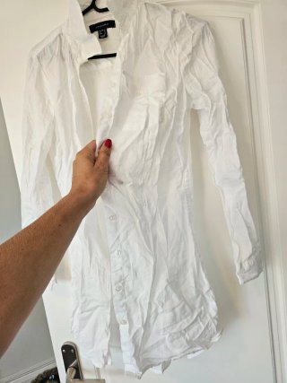Ropa de mujer – varias prendas y conjuntos