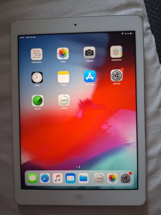 iPad Air A1474 Plata/Blanco