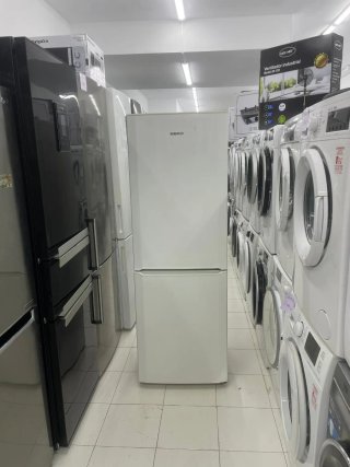 Nevera Beko Combi Blanca