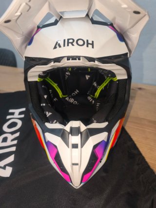 Casco Airoh Twist 3