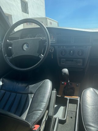 Mercedes-Benz 190 w201 Manual