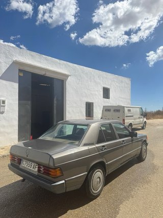 Mercedes-Benz 190 w201 Manual