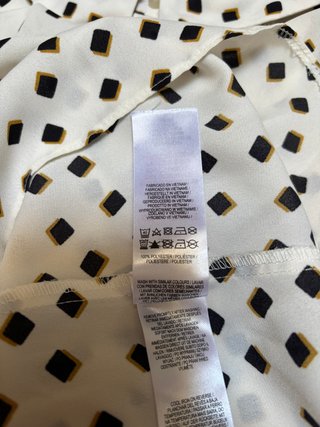 Blusa Primark Cares talla 46 estampado geométrico