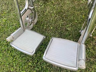 Silla de ruedas plegable azul metálica Uribarri