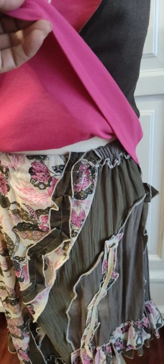 Conjunto: Camiseta, Chaleco y Falda