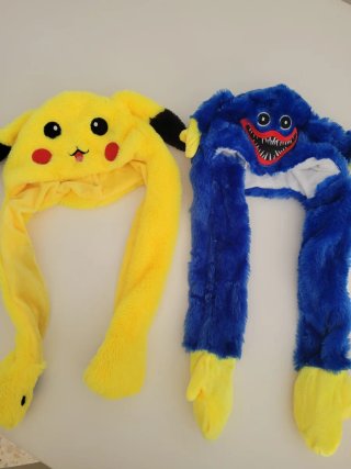 Gorro Pikachu y Huggy Wuggy