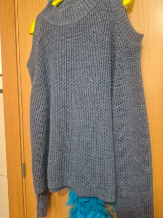 Jersey Hombros Descubiertos Gris Azul
