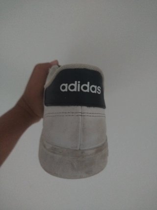 Zapatillas Adidas Blancas con Cordones Animal Prin