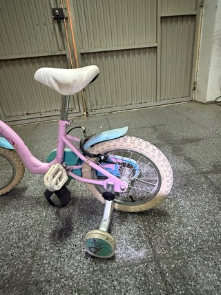 Bicicleta infantil rosa y azul