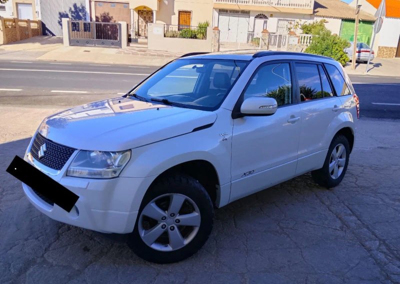 Suzuki Grand Vitara 2012 - foto 1
