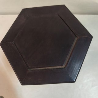 Mesa expositora bonsai hexagonal 20x18 cm