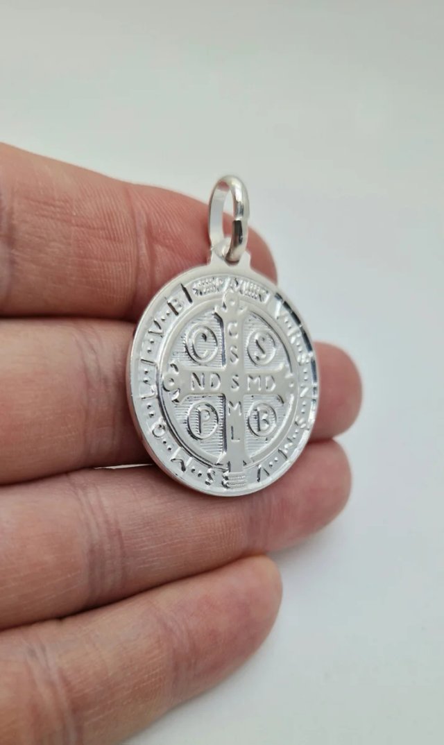 MEDALLA SAN BENITO DE PLATA