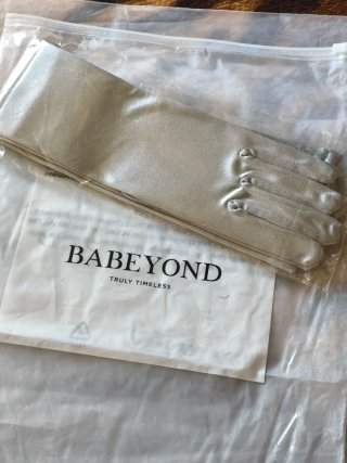 Guantes de satén plateados BABEYOND