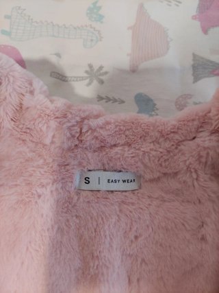Impermeable charol con forro de pelo