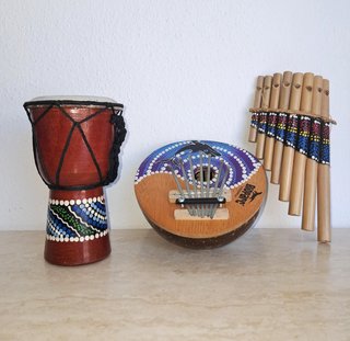 Kalimba, Tambor y Flauta de Pan