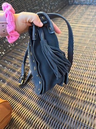 Bolso Parfois negro con tachuelas