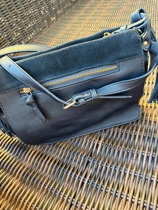Bolso Parfois negro con tachuelas