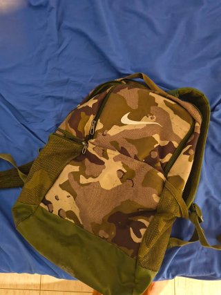 Mochila Camuflada Verde y Multicolor