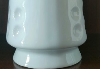 Jarrón de porcelana blanco