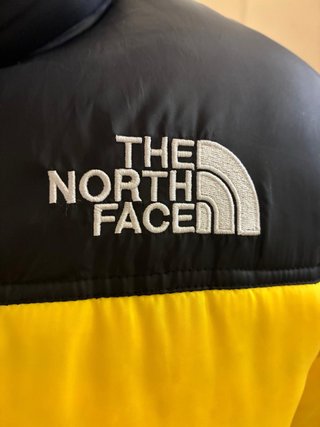 Chaqueta plumas  The North Face Negra y Amarilla