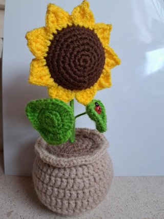 Girasole Amigurumi in Vaso con Coccinella