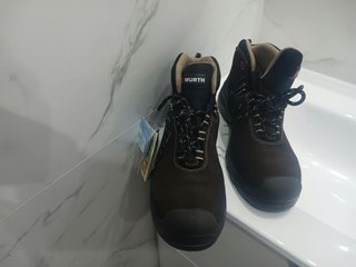 Botas de trabajo CHIRUCA negras y marrones