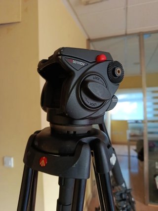 Trípode Manfrotto profesional + rótula vídeo 501HD