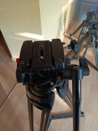 Trípode Manfrotto profesional + rótula vídeo 501HD