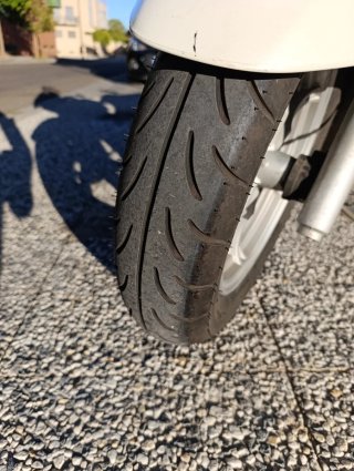 Suzuki Burgman 200 blanca Maxi-Scooter