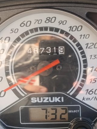 Suzuki Burgman 200 blanca Maxi-Scooter