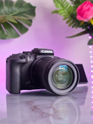 Canon R10 + Objetivo 18-150mm