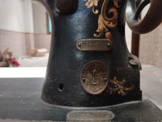 Máquina de coser Singer antigua