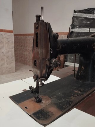 Máquina de coser Singer antigua