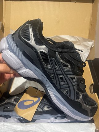 Asics Negras Talla 43.5 Nuevas