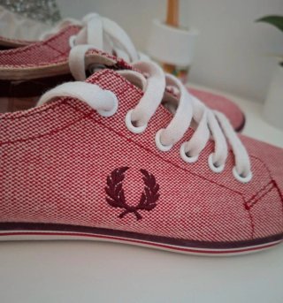 Bambas Fred Perry rojas